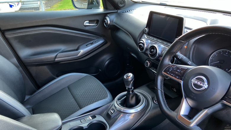 Nissan Juke 1.0 DiG-T 114 N-Connecta 5dr Petrol Hatchback